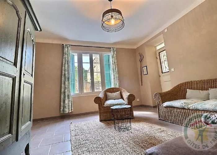 De L'eclotine Saint-Theodorit